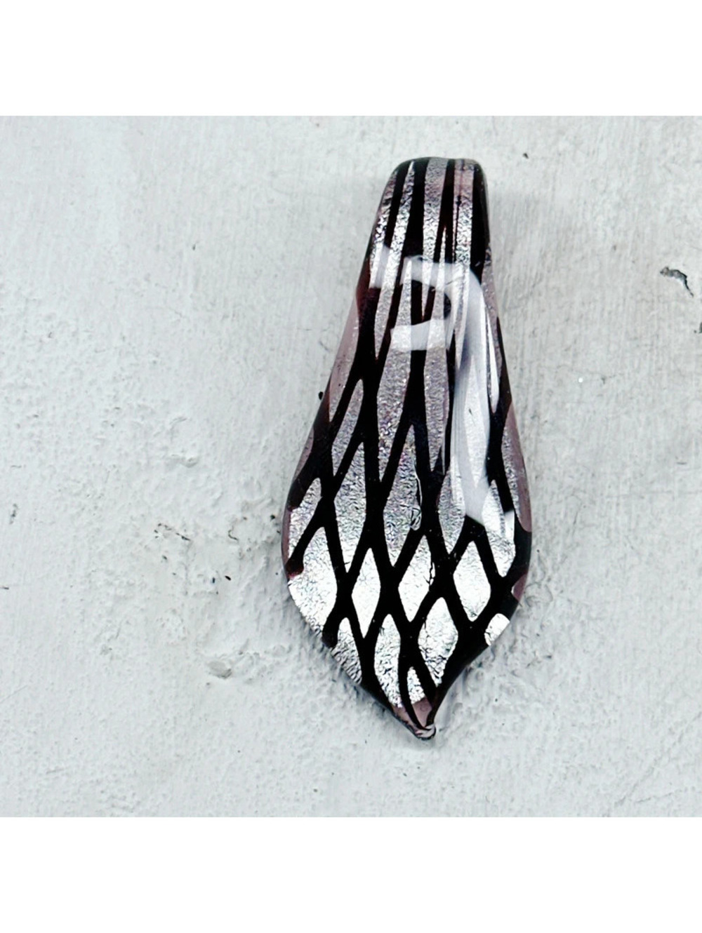 857mc. Purple Art Glass Pendant
